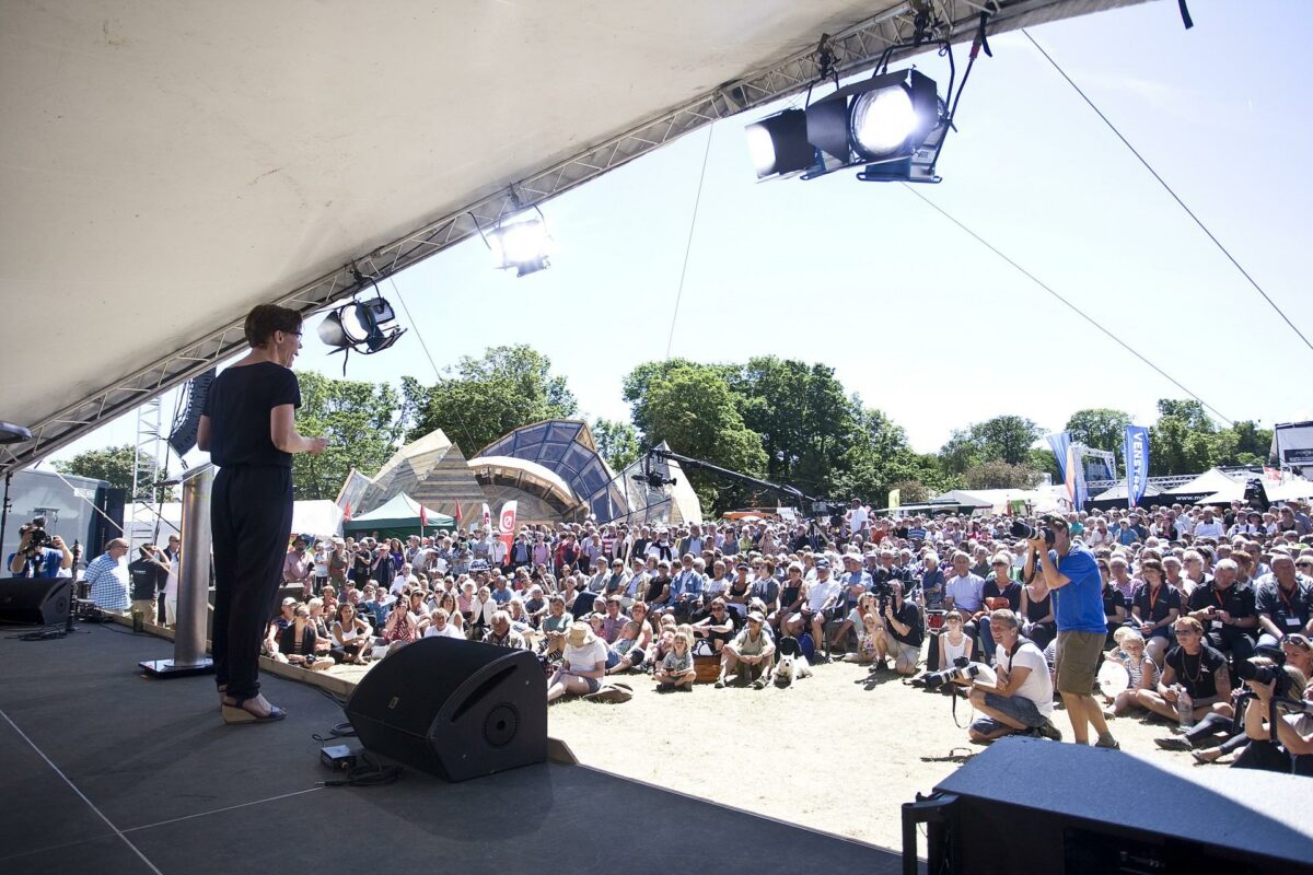 Som i 2014 tegner årets Folkemøde til at skulle foregå i sommervejr på Solskinsøen. Foto: Berit Hvassum.