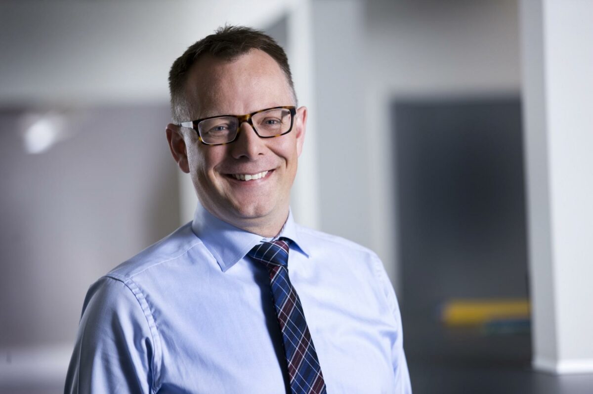 Thomas Dahl, adm. direktør i Eurodan-huse, glæder sig over årets ordinære resultat på knap 13 millioner kroner. Pressefoto.