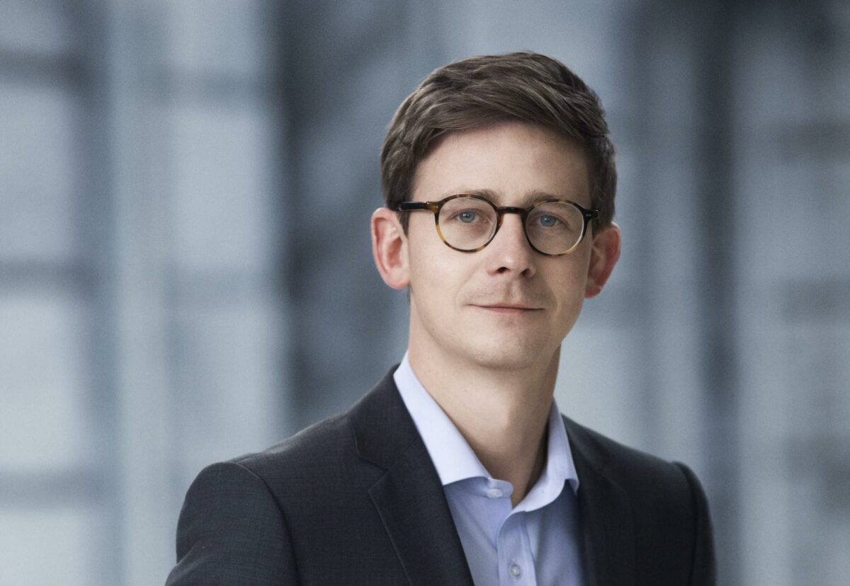Skatteminister Karsten Lauritzen har i dag samlet et bredt forlig om genindførelse af Boligjobordningen. Pressefoto.