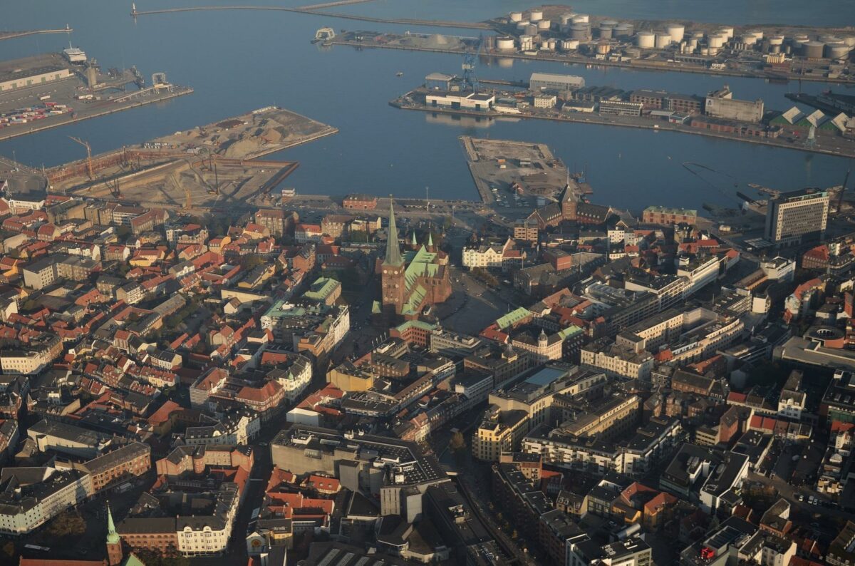 Aarhus Kommune tjener milliarder på byggegrunde til investorer. Foto: Colourbox.