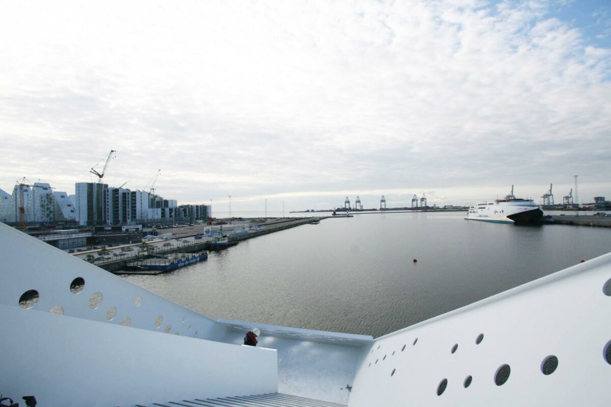 Der er udsigt ud over Aarhus Havn fra det nye udsigstårn, som netop er blevet indviet. Pressefoto.