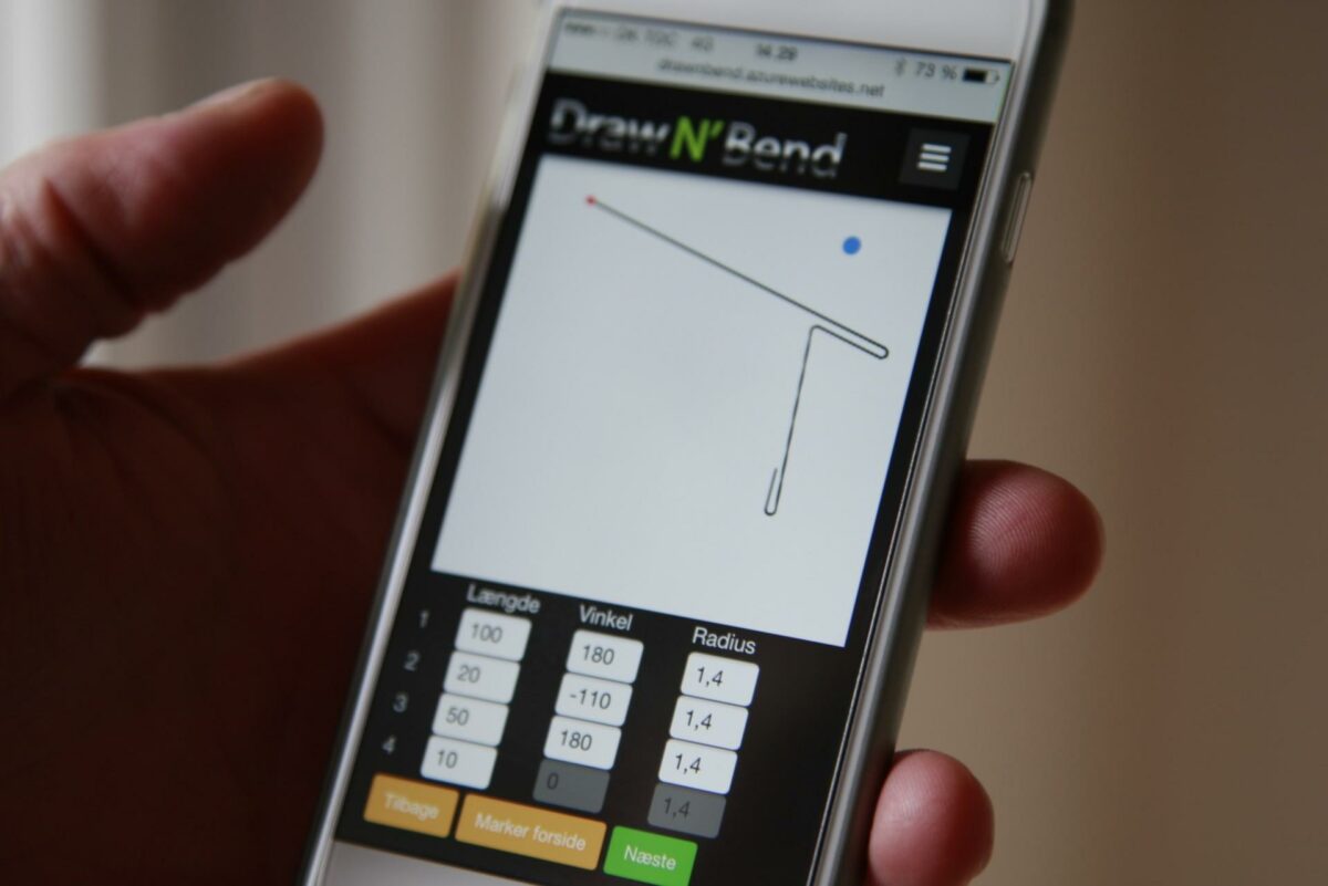 App'en Draw N' Bend forvandler en skitse til en målfast tegning, som elementerne efterfølgende kan produceres efter. Pressefoto.