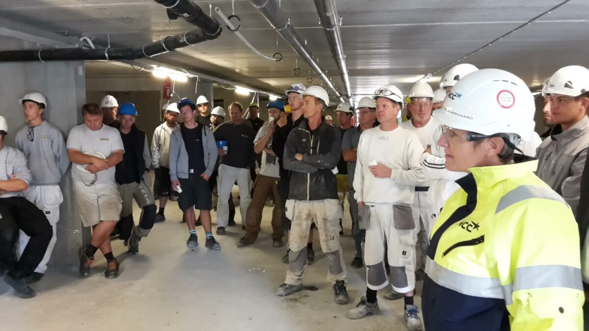 Alle NCC-medarbejdere i Norden holdt fri fra de normale pligter i en time og diskuterede i stedet arbejdssikkerhed. Foto: NCC.