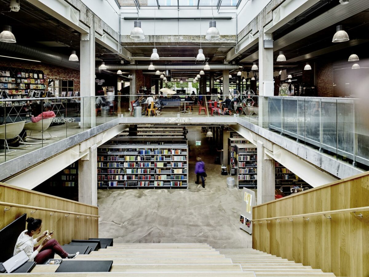 Hovedformålet med renoveringen af Herning Bibliotek har været at skabe et kulturcentrum for byen. Foto: Carsten Ingemann.