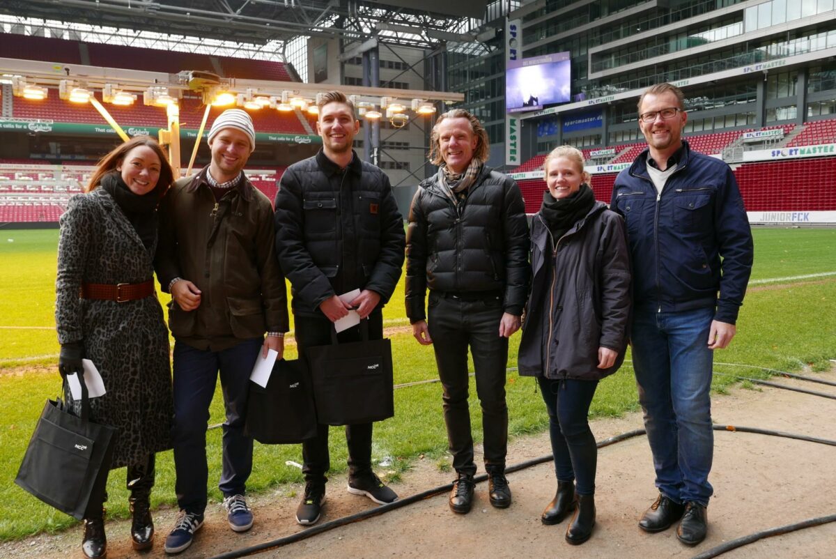Vinderne blandt de 3. års studerende var Jakob Nørgaard, Andreas Rasmussen og Safine Jensen for deres innovative løsningsforslag: Urban Recycle System. Her portrætteret sammen med Louise Friberg, Lars Andersen og Søren Søgaard fra NCC Construction.