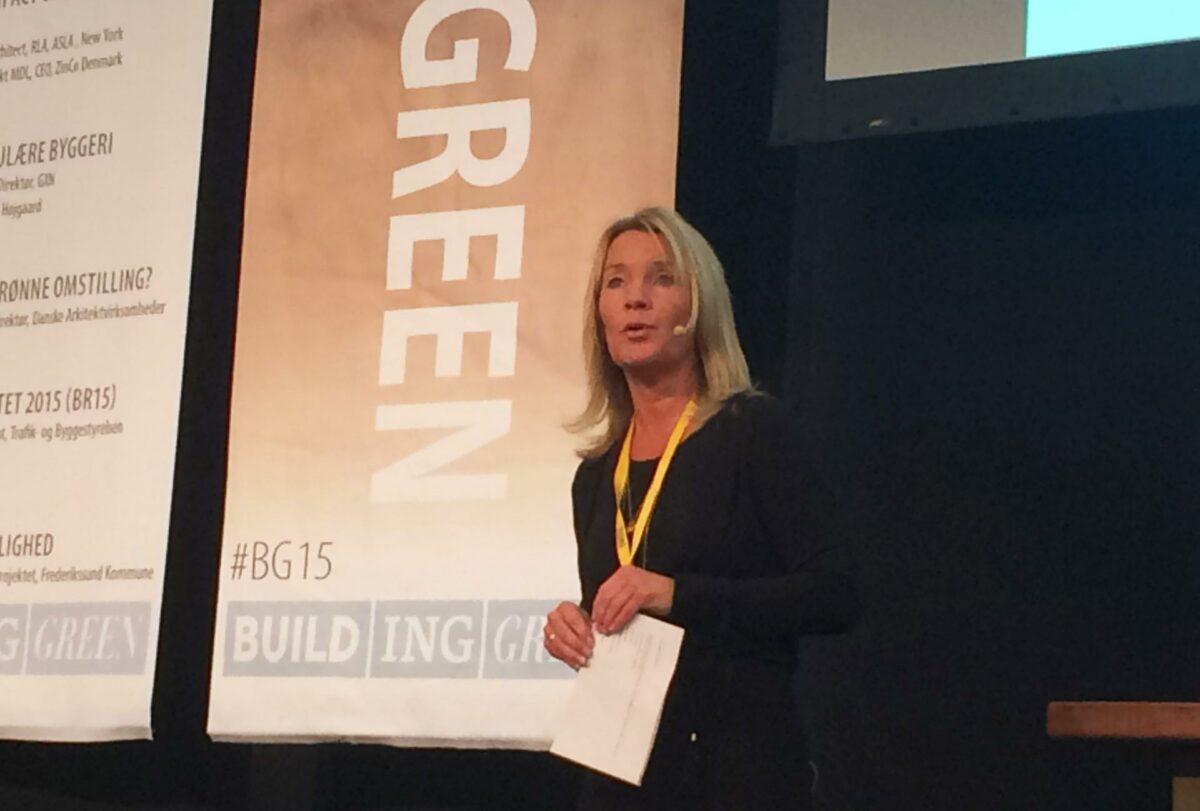 Lene Espersen sprang til, da Transport og bygningsminister Hans Christian Schmidt måtte melde afbud til åbningen af Building Green. Foto: Torben Jastram.