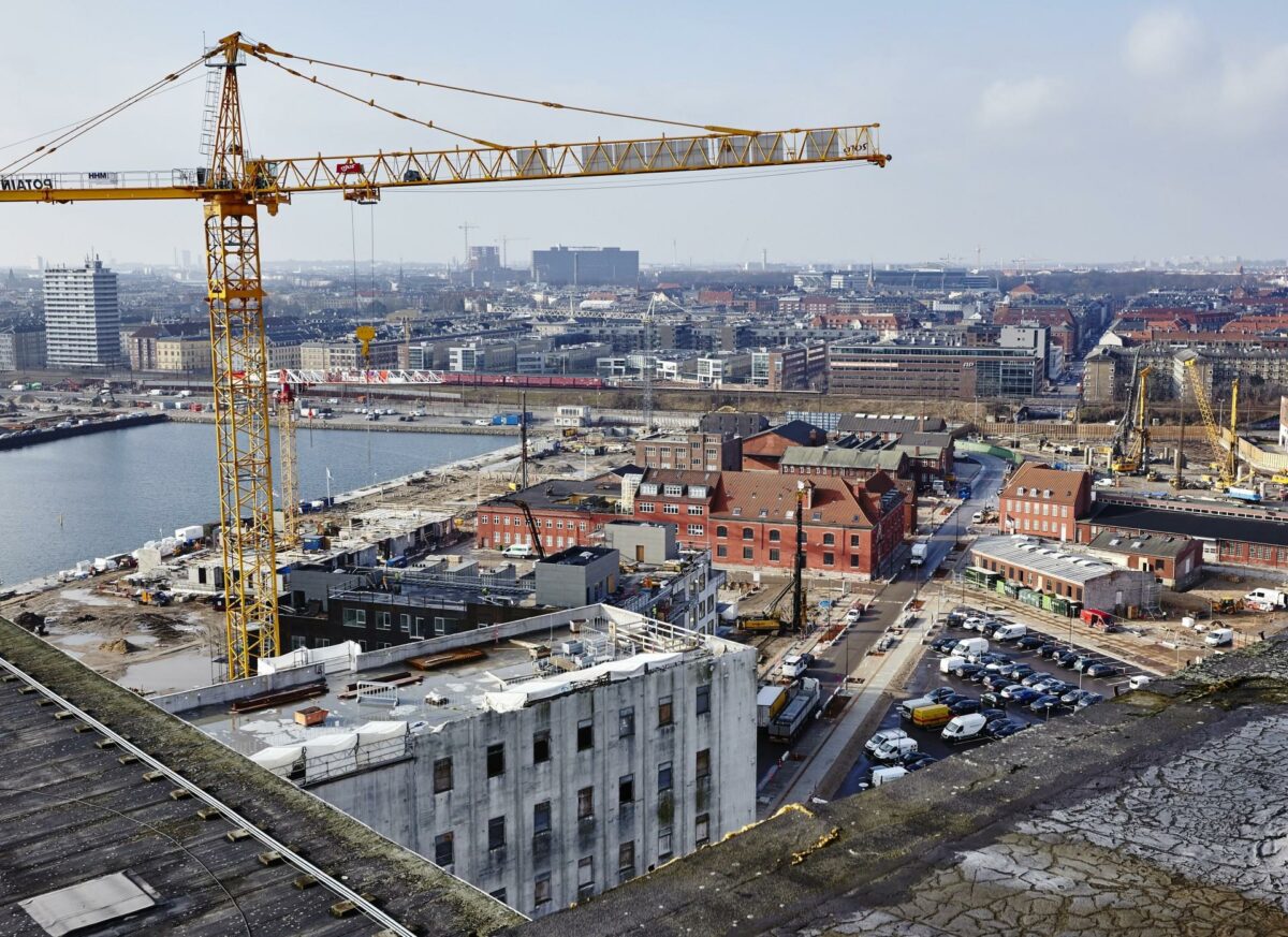 Alene i løbet af 2016 forventer Danmarks Statistik, at antallet af indbyggere i København og omegn vokser med flere end 20.300, og det nuværende byggeniveau kan dermed slet ikke følge efterspørgslen. Foto: Byggeriets Billedbank.