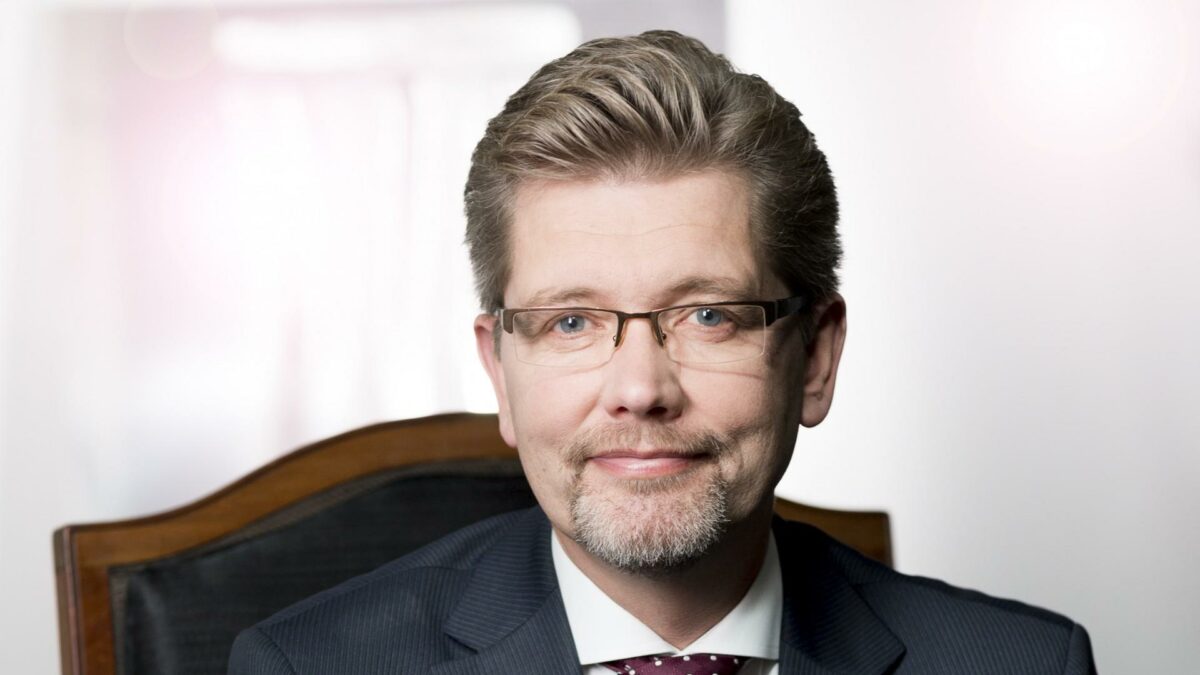 På grund af befolkningstilvæksten skal vi frem mod 2027 bygge 45.000 nye boliger i København, siger overborgmester Frank Jensen. Pressefoto.