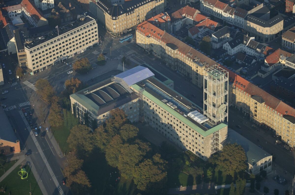 Nu fejrer Aarhus, at byens rådhus fylder 75 år. Foto: Colourbox.