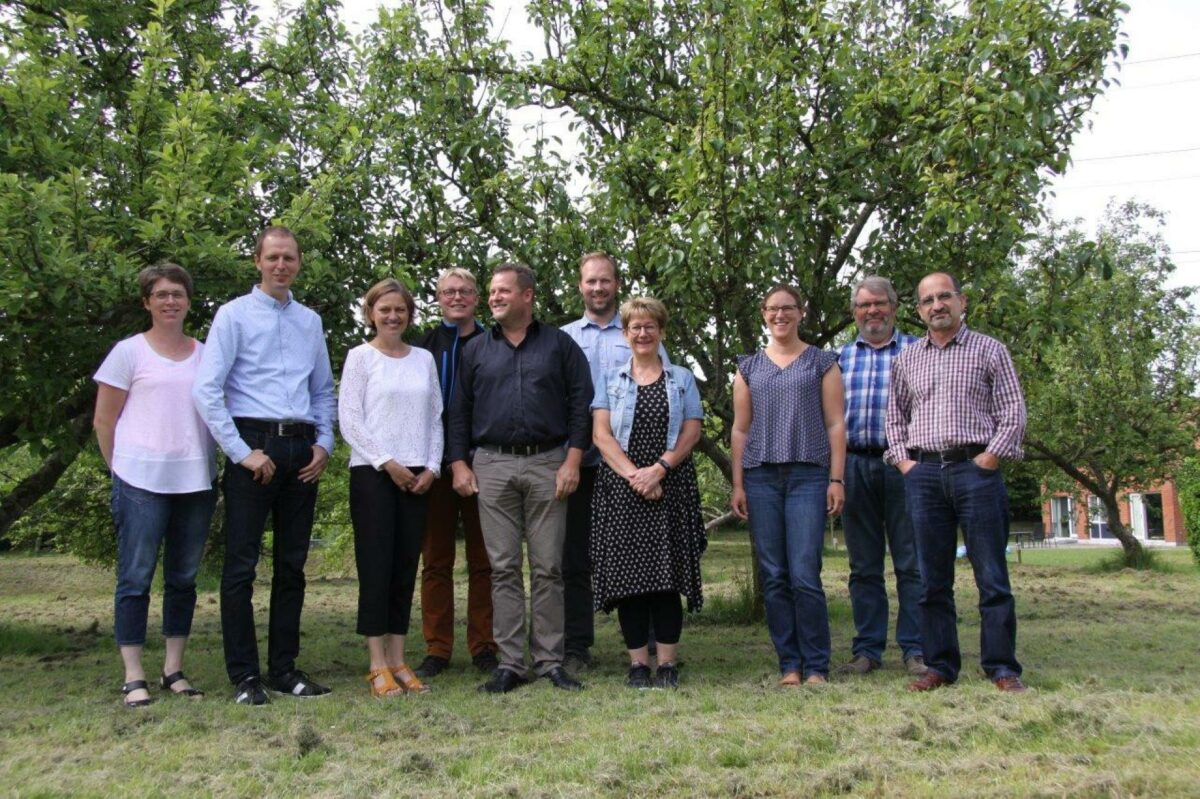 En lille skare fra et af Danmarks største landinspektørfirmaer, LE34, der netop har vundet en rammeaftale med forsyningsselskaberne i Aarhus, Odder og Favrskov kommuner. Pressefoto.