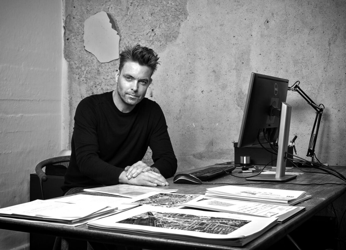 Mikkel Westfall er ny kreativ direktør i Årstiderne Arkitekter. Pressefoto.