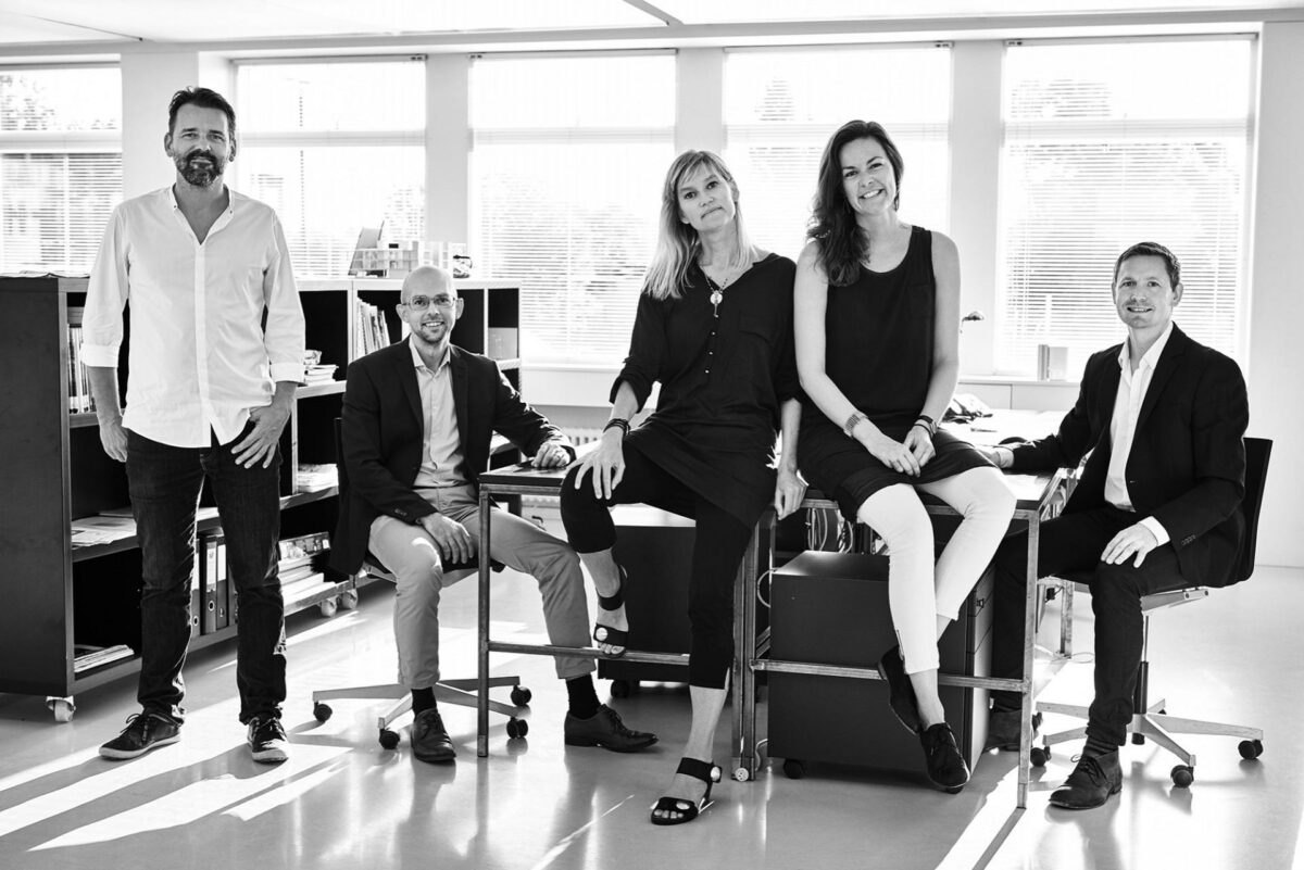 De fem associerede partnere i JFA. Pressefoto.