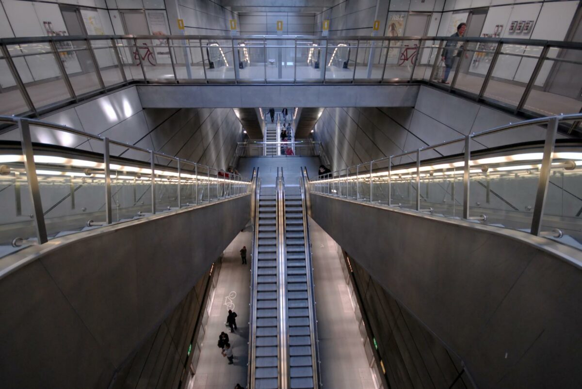 Stationen ved Ny Ellebjerg anlægges som en underjordisk station, som det blandt ander også kendes fra stationerne på Amagerbro og Nørreport. Foto: Colourbox.