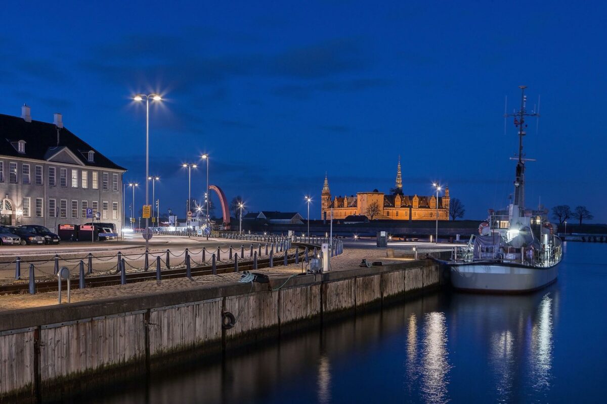 Et nyt intelligent belysningssystem gør det nemt at overvåge og styre belysningen, og tilmed giver store energibesparelser. Pressefoto.