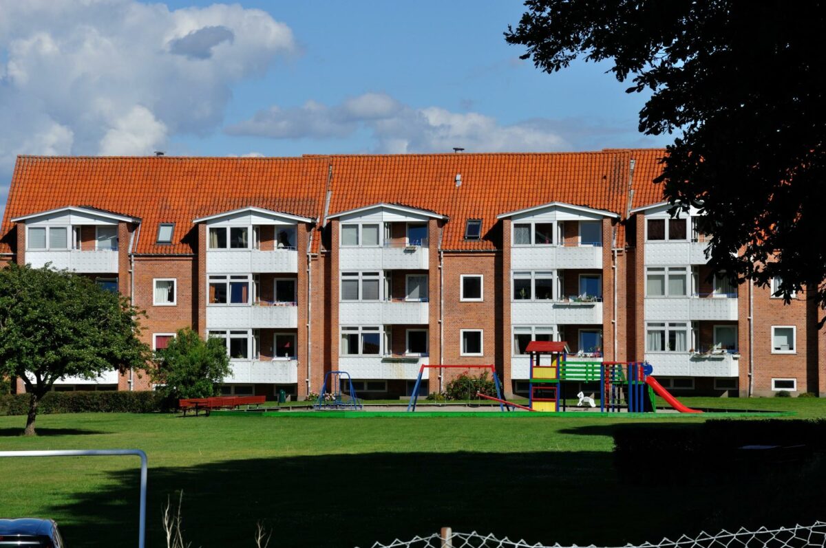 Arkitektforeningen har indstillet den almene bolig til Kulturministeriets Danmarkskanon. Foto: Colourbox.