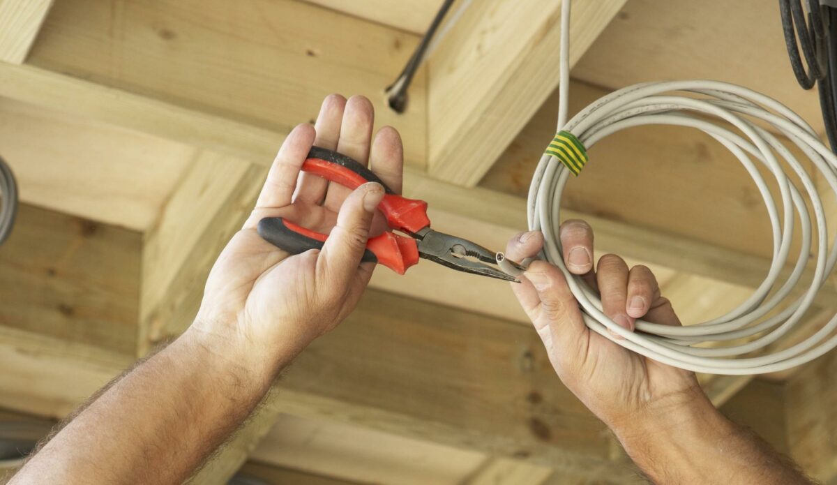 Fra januar til september steg antallet af nye praktikpladsaftaler i installationsbranchen med hele 17 procent. Foto: Colourbox.