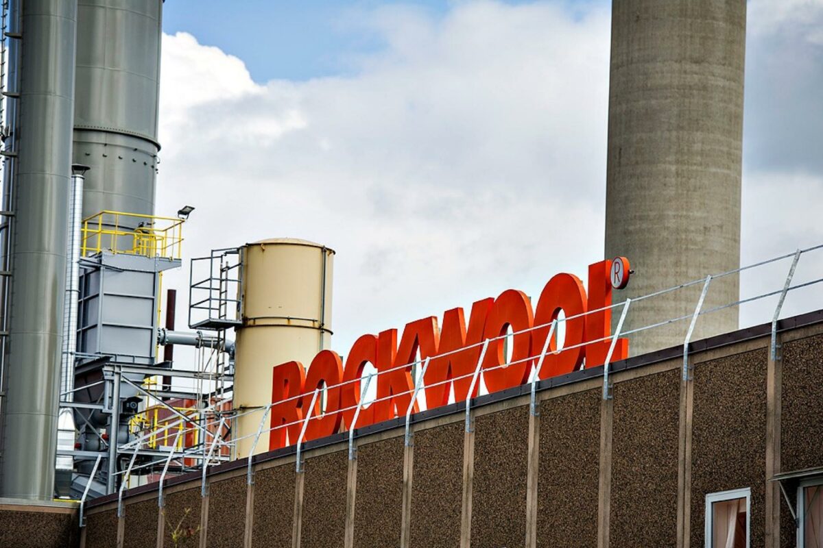 Rockwool har modtaget prisen som årets danske sikringssvirksomhed for sit arbejde for brandsikkerhed. Pressefoto.