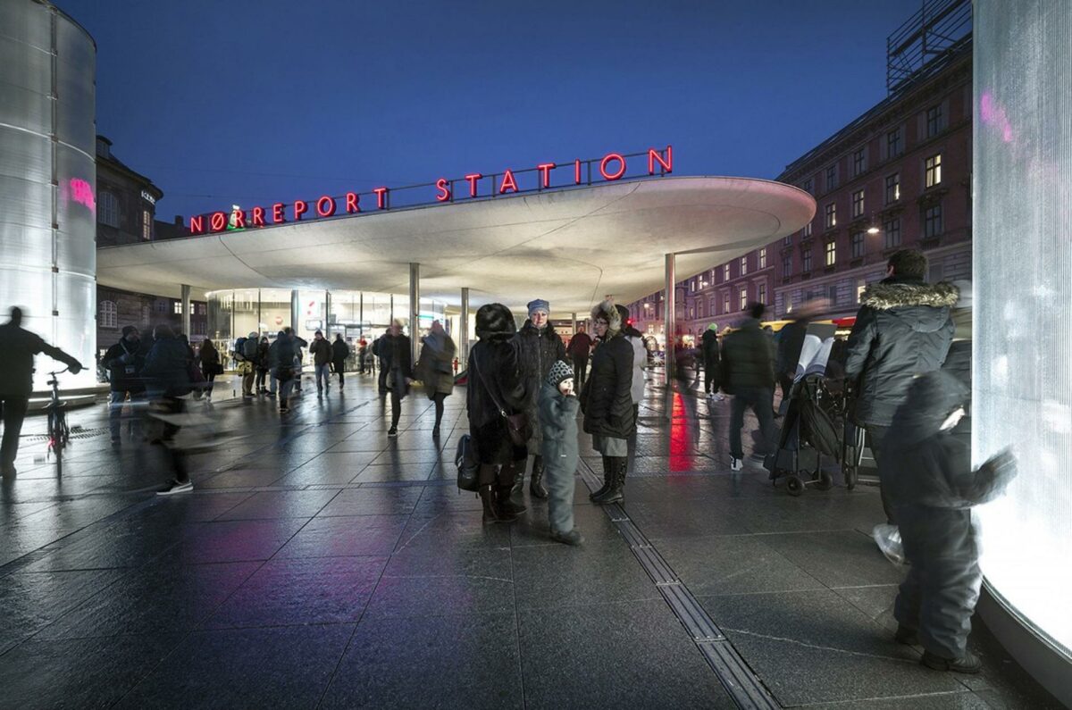 Nørreport Station blev vinder af Den Danske Lyspris 2016. Foto: Gottlieb Paludan - Jens Lindhe.