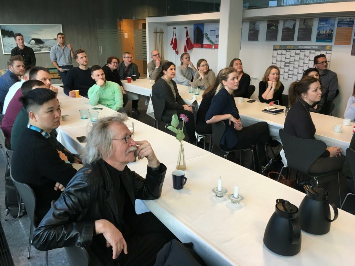 Førende forskere, eksperter og praktikere var samlet til 36 timers udviklingsevent om fremtidens byggeri. Pressefoto.