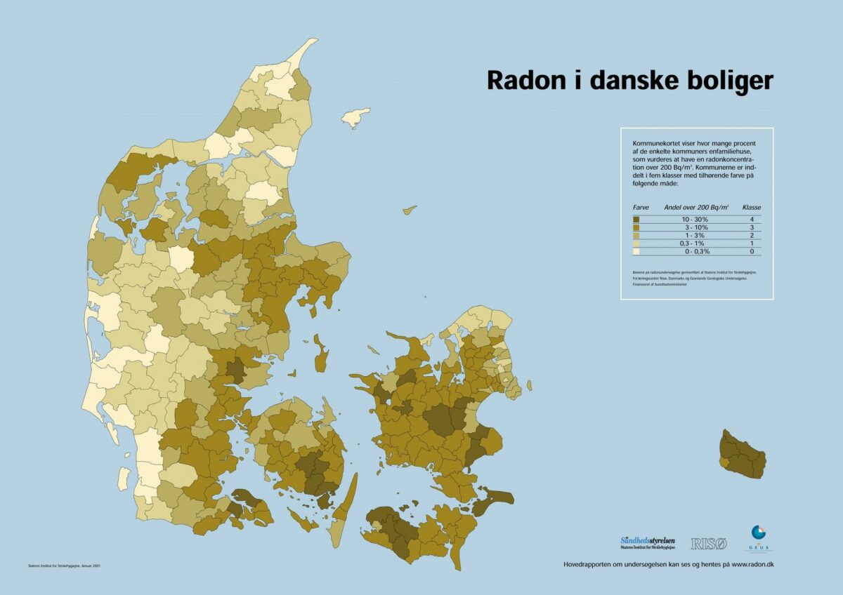 Statens Institut for Strålehygiejne udgav i 2001 dette kort, som viser hvor mange procent af de enkelte kommuners enfamiliehuse, som har en radonkoncentration over 200 Bq/m3. I 2010 blev grænset ændret til 100 Bq/m3.