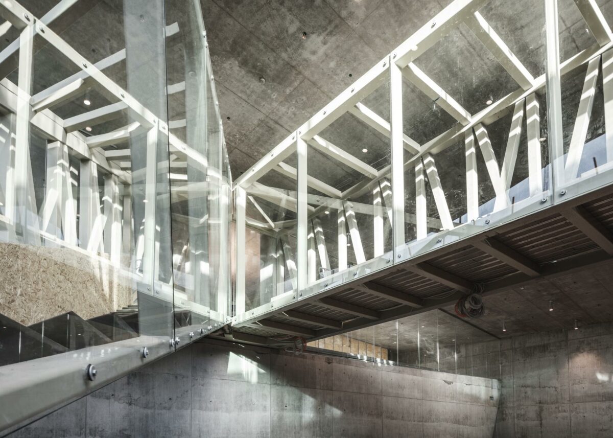 Museumscenter Blåvand er nomineret til In-situ Prisen 2017 for udnyttelsen af betons potentiale som råt og robust materiale. Foto: Rasmus Hjortshøj.