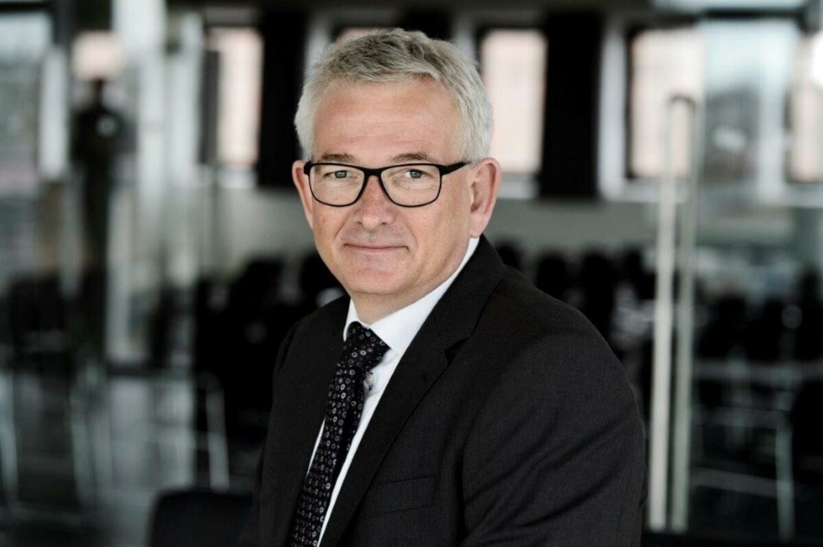 Vi vil sprede risikoen, og vi har allerede investeret i København, Aalborg og andre af de store byer, siger administrerende direktør Michael Bruhn. Pressefoto.