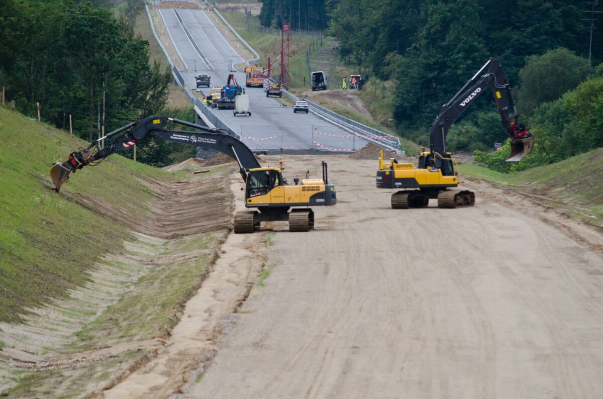 Tidligere var mange vejprojekter typisk underbudgetteret, men senest landede anlægsprisen på Silkeborgmotorvejen en del lavere end budgetteret. Foto: Colourbox.