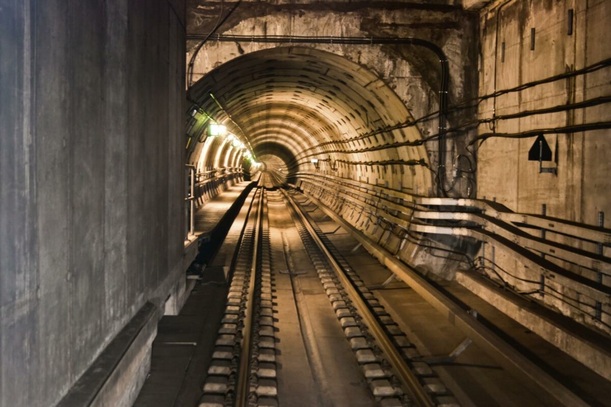 Der trænger vand og jord ind i skakten på metrobyggeriet på Rådhuspladsen. Billedet har ikke noget med den aktuelle situation at gøre. Foto: Colourbox.