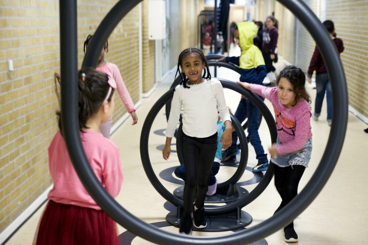 Søndervangsskolen er en del af Realdanias Skole+ kampagne. Kampagnen skal vise vejen til, hvordan landets folkeskoler kan optimere de eksisterende fysiske rammer, så de får bedre faciliteter til idræt og bevægelse og giver flere børn og voksne lyst til at være aktive i både skoletid og fritid. Foto: Leif Tuxen.