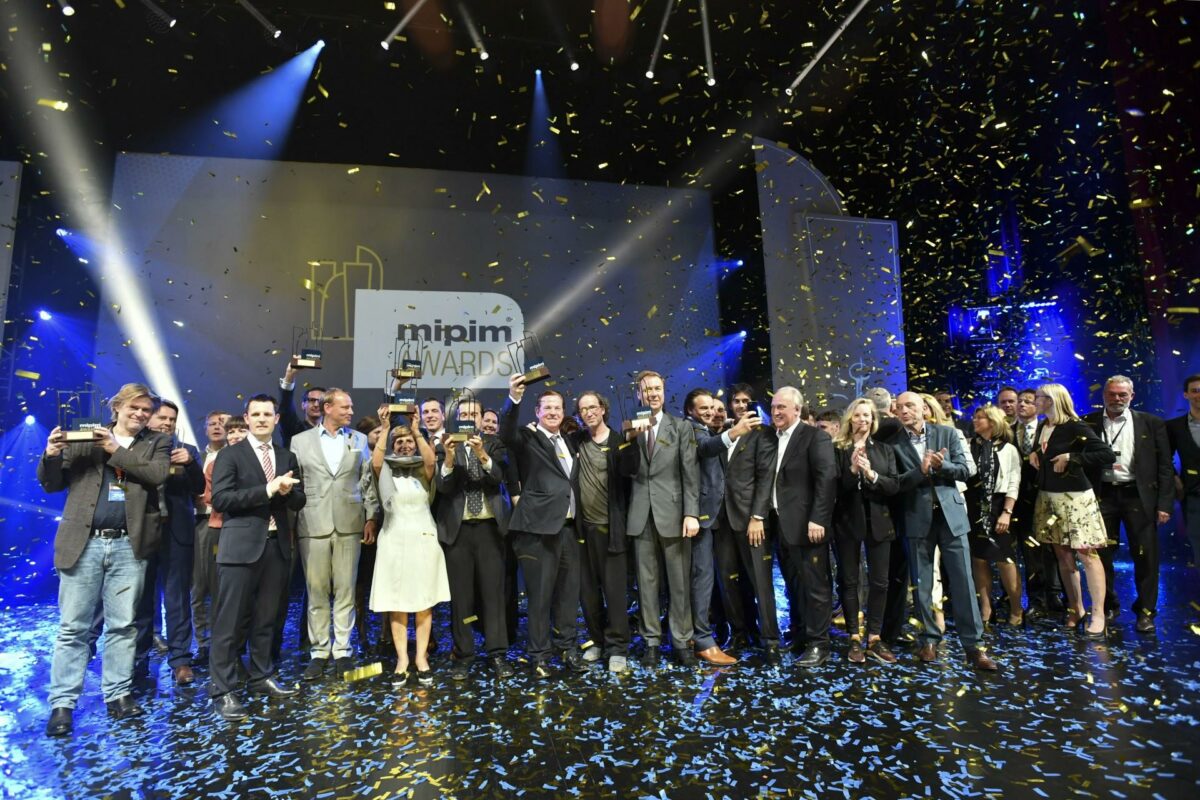 Alle vinderne af MIPIM Awards 2017 blev hædret ved en ceremoni i Cannes torsdag aften. Foto: D'HALLOY - IMAGE & CO.