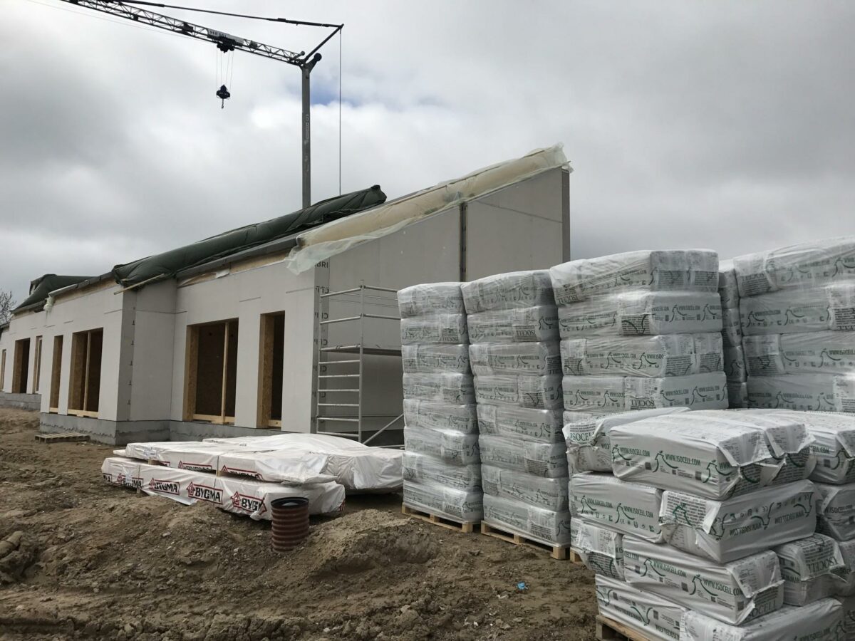 CBI Danmark skal levere isoleringen til 90 åndbare og økologiske boliger i Karise. Pressefoto.