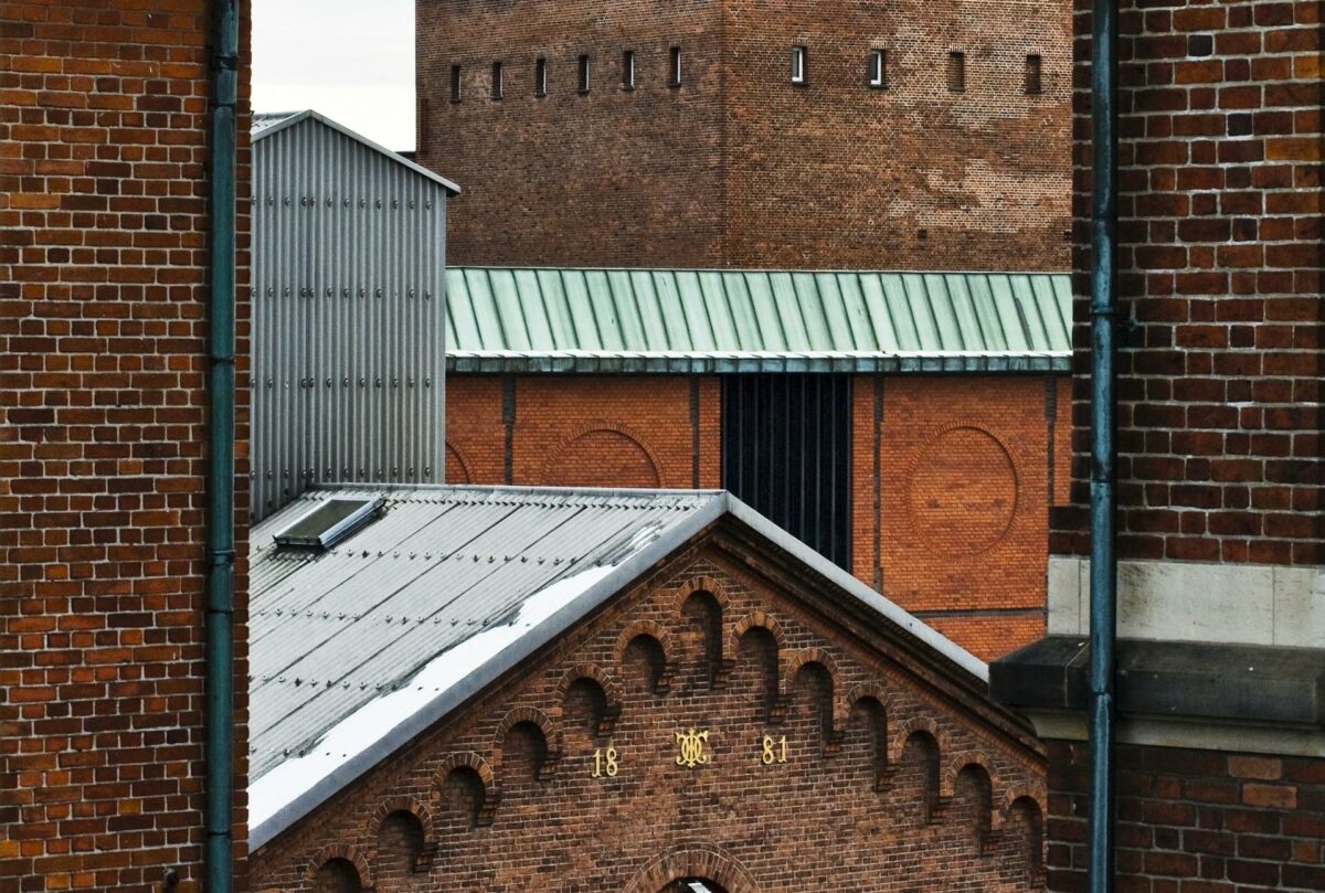 Det nye byggeri kommer til at ligge centralt i Carlsberg Byen omgivet af fredede bygninger. Foto: Kontraframe / Carlsberg Byen.