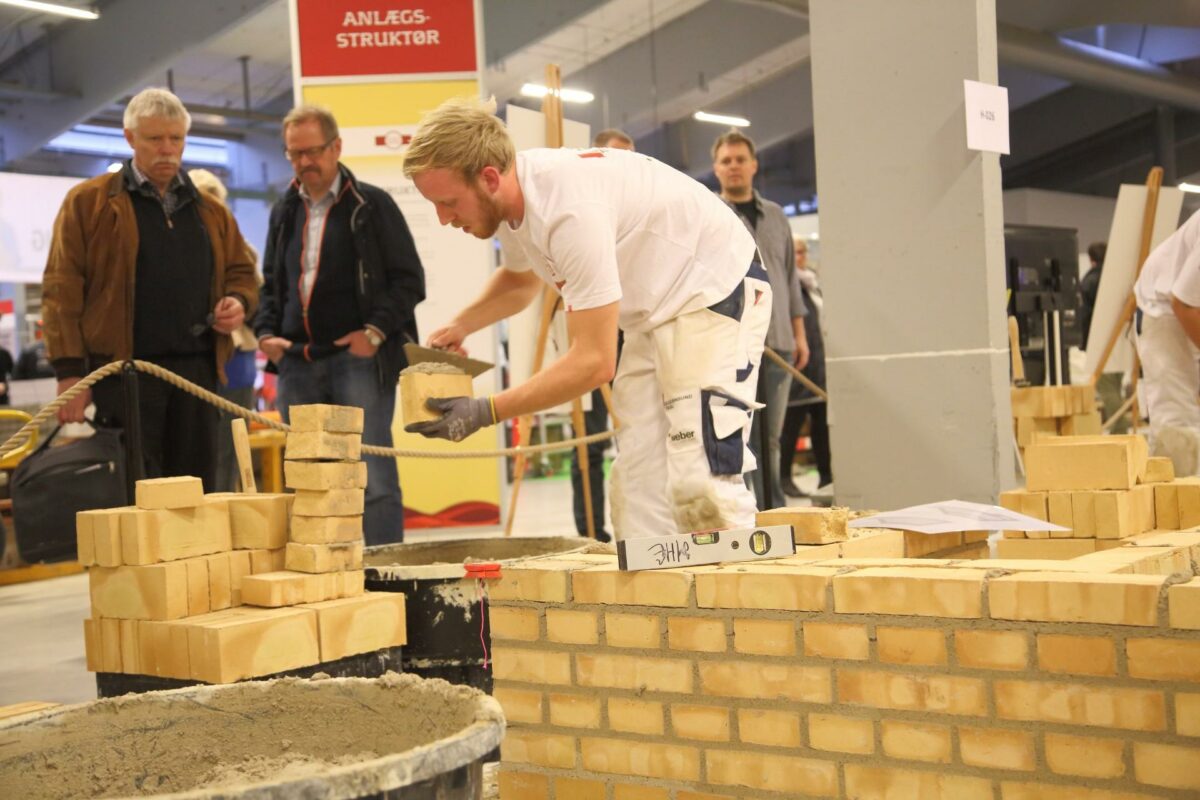 Der bliver i 2018 frit optag på blandt andet mureruddannelsen. Arkivfoto: Niels Johan Juel Jensen.