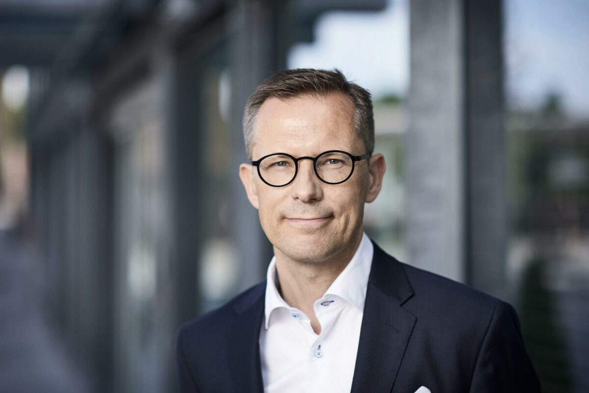 - Vi bliver svært glade, når et politisk parti husker anerkendelsen af det bidrag, som mureren og tømreren yder, når vi bygger stort og småt, siger adm. direktør Lars Storr-Hansen, Dansk Byggeri. Pressefoto.