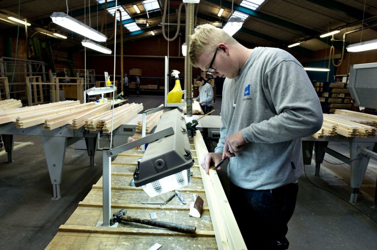 KPK Døre & Vinduer har 10 lærlingepladser. Pressefoto.