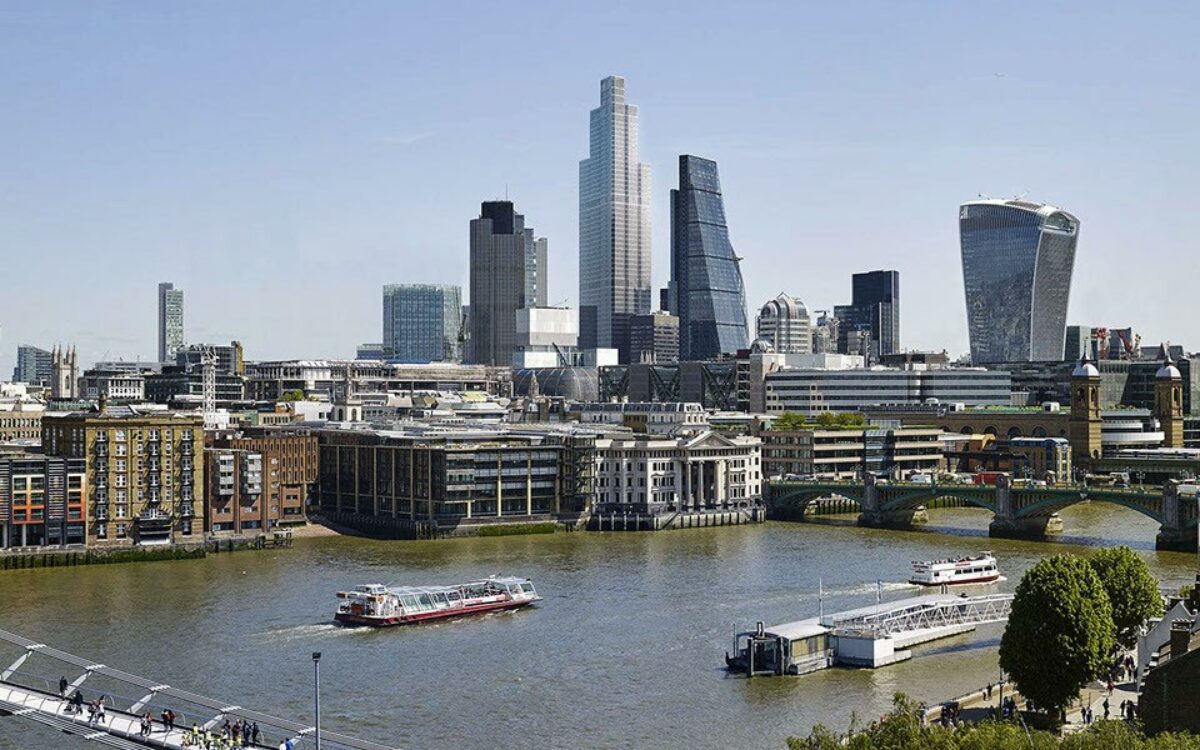 22 Bishopsgate tårner sig op i midten af skylinen. Foto: Hayes Davidson