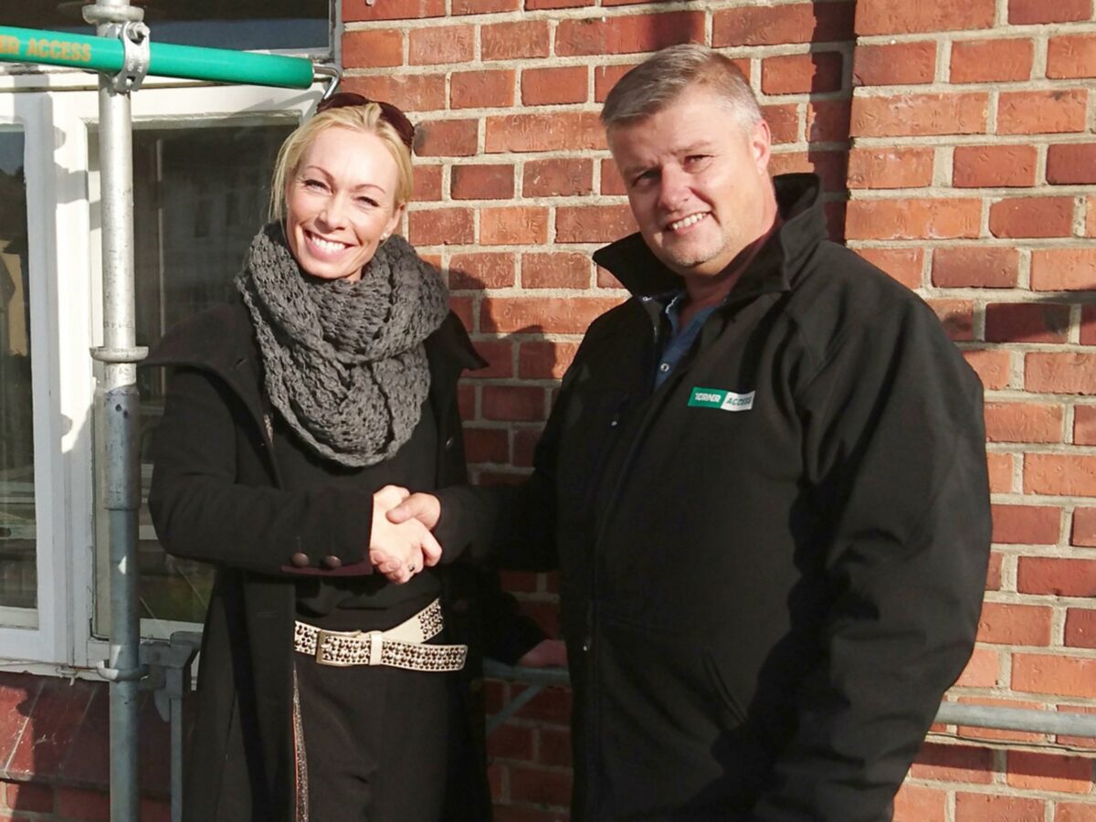 Foto: Pressefoto. Salgs- og eksportchef Bettina Tiede, Nordic Platform og Regional Manager Danmark Michael Lorensen, Turner Access Danmark.