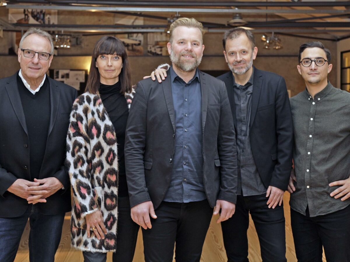 H+Arkitekter: Fra venste Ib Hou, Ann-Helene Kappel Nilsson, Rasmus Klausen, Jesper Wegener, Sammy Kiraz. Pressefoto.