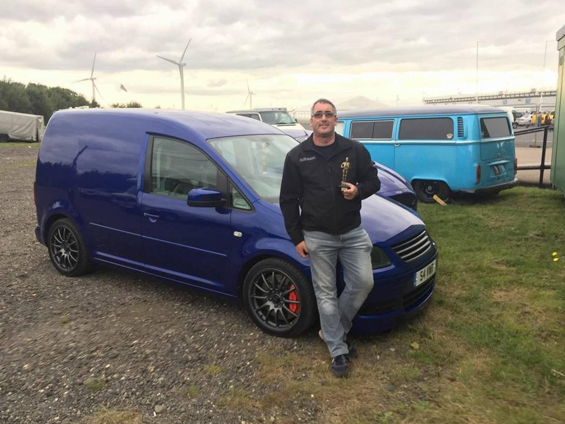 Stephen Gibbons deltager jævnligt i racing-festivaler - senest på Santa Pod Racingway.