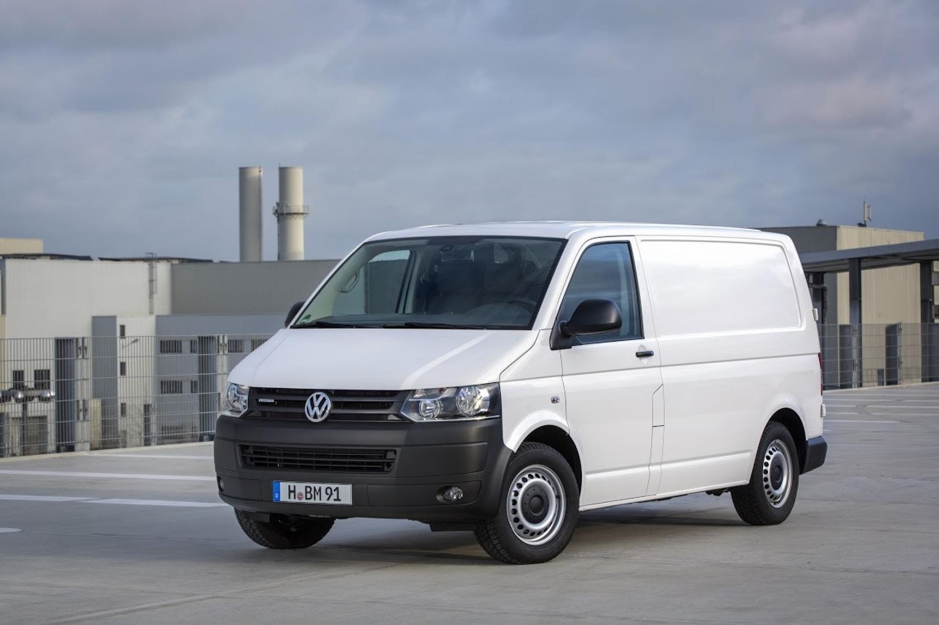 VW T5 blev producereet fra 2003 til 2016. Sent i 2009 fik den et facelift. Her en model fra 2014.