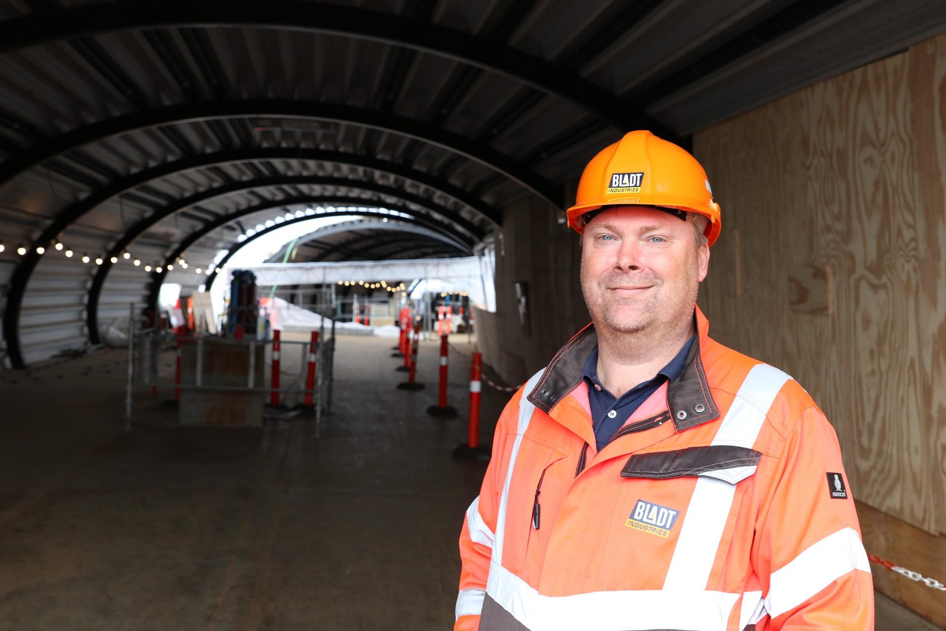 Det var en stor lettelse at se broen, da den sidste sektion var kommet på og alt passede sammen, siger afdelingschef Søren Nielsen fra Bladt. Foto: Torben Jastram.