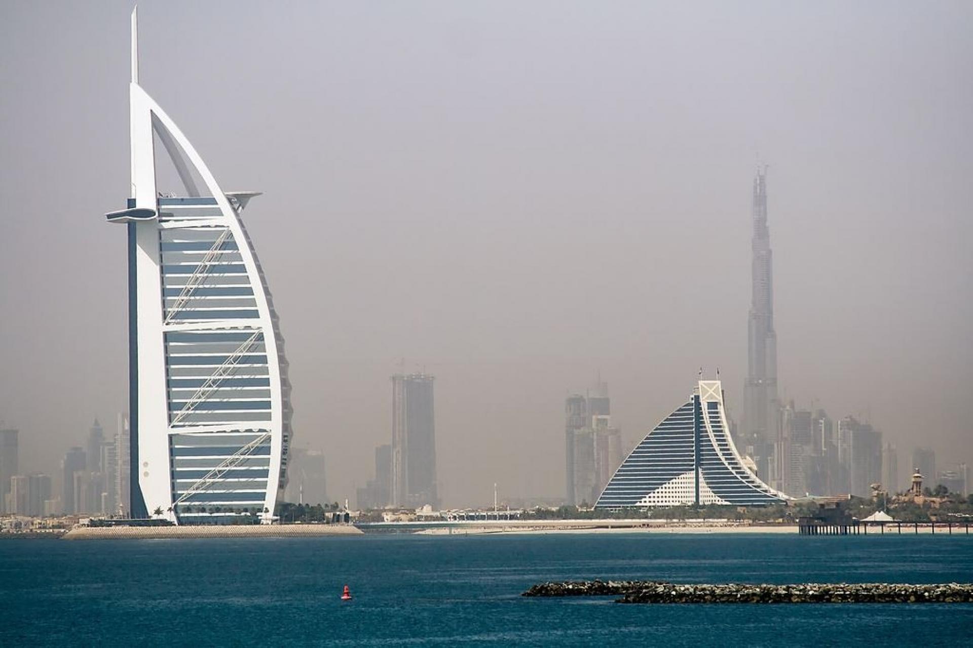 For den pris Peder Jeppesen bygger til i Billund kunne man også få denne fine bygning i Dubai - nemlig Burj Al Arab - verdens eneste syvstjernede hotel. Foto: Presse.