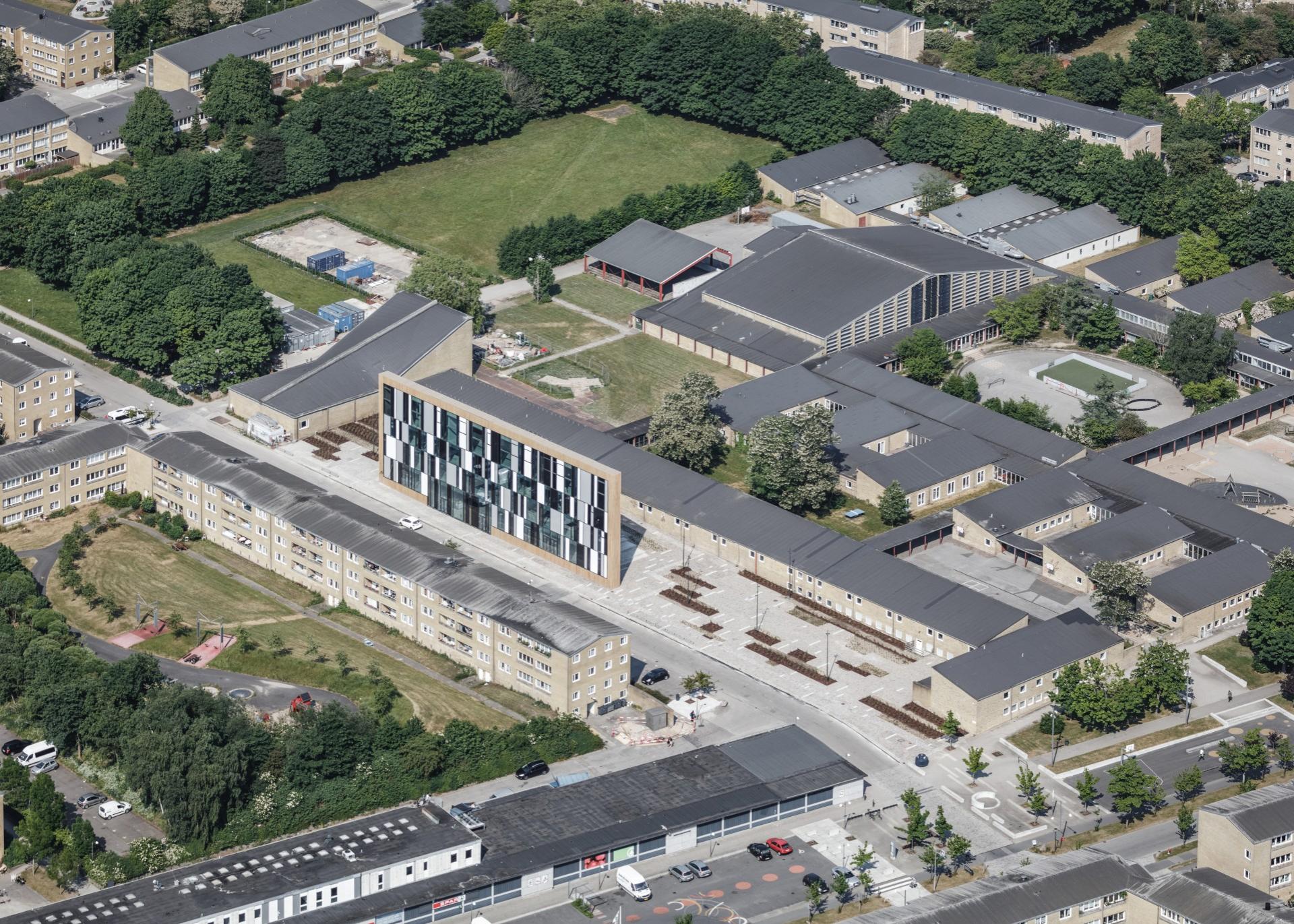 Tingbjerg Bibliotek og Kulturhus tegnet af Cobe. Foto: Rasmus Hjortshøj.