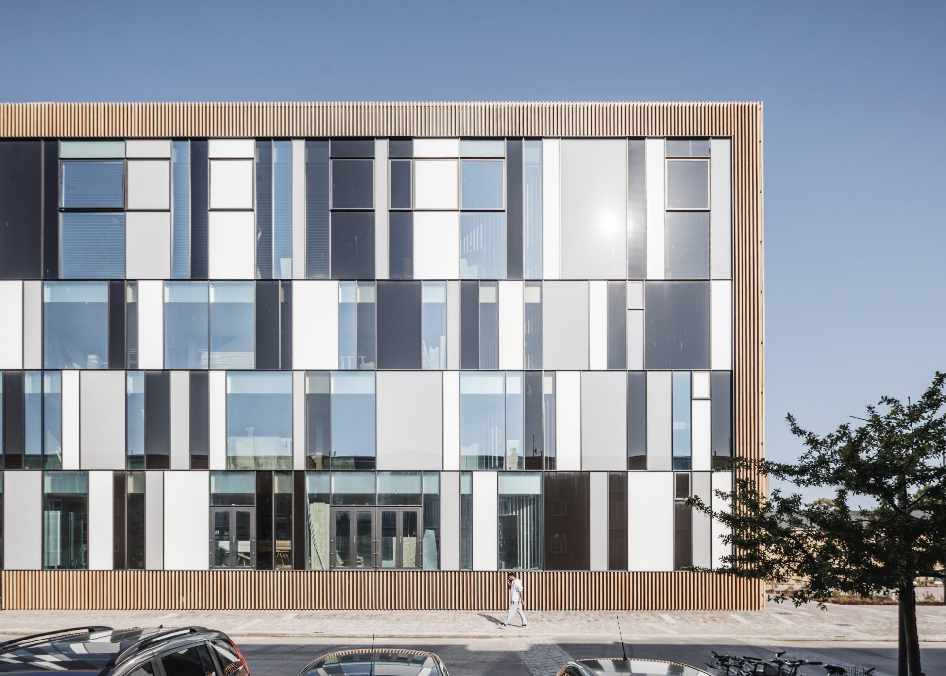Tingbjerg Bibliotek og Kulturhus tegnet af Cobe. Foto: Rasmus Hjortshøj.
