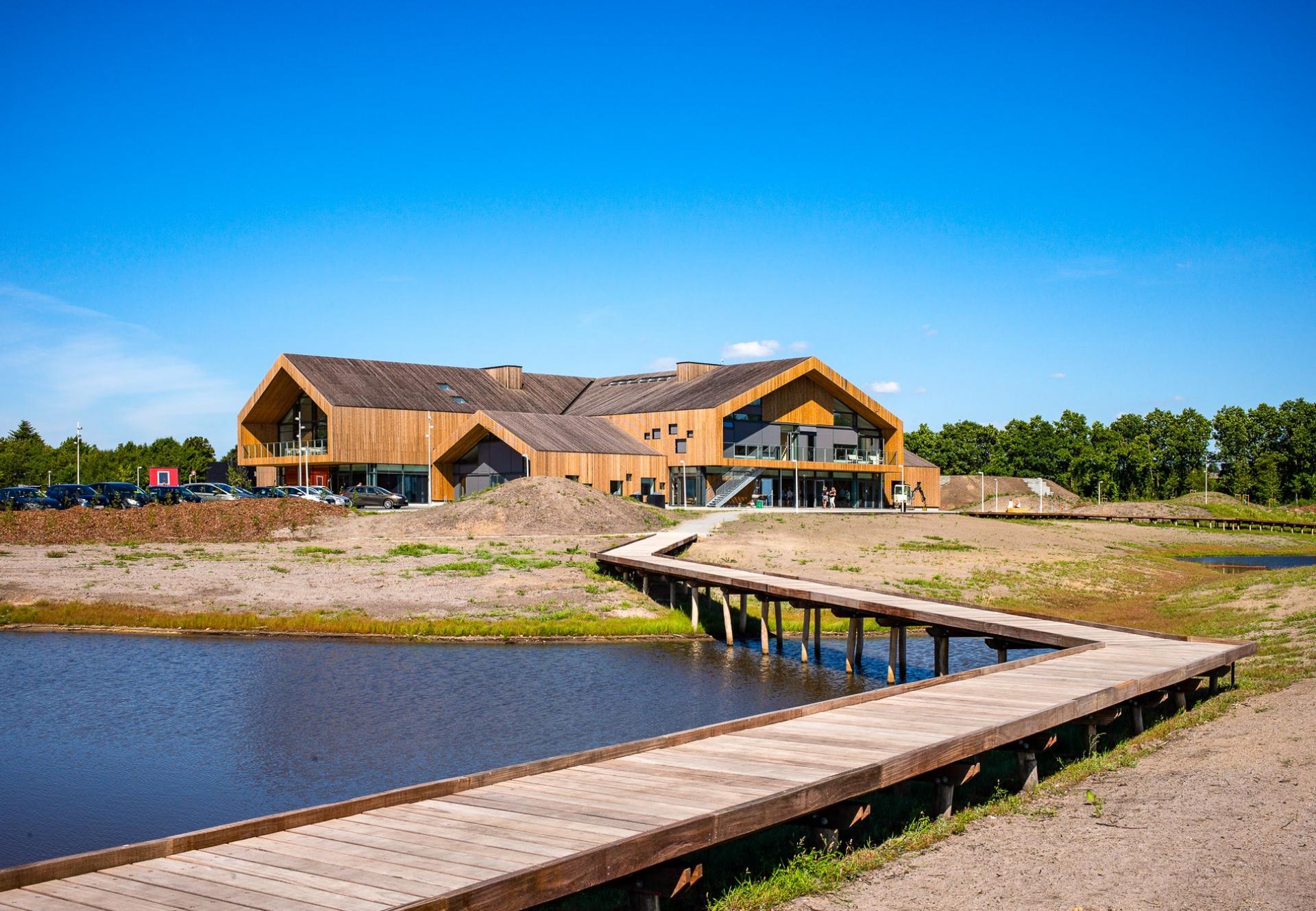 Den omgivende natur er værd at nyde, men det er mulighederne indendørs, som har sikret arkitekturprisen. Foto: Realdania.