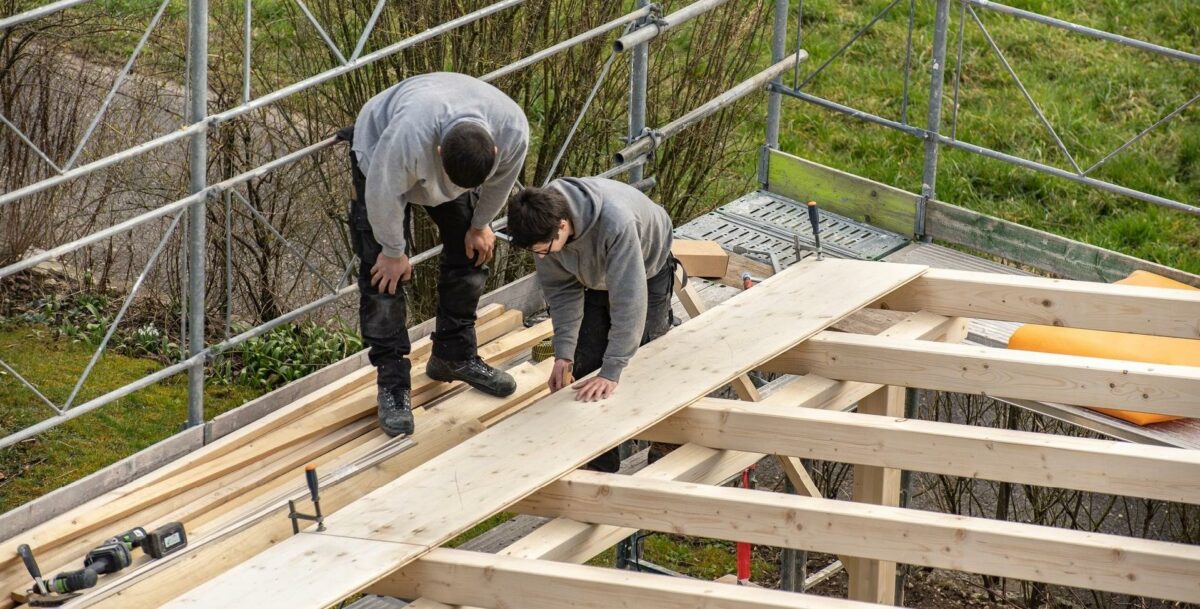 Tal fra Arbejderbevægelsens Erhvervsråd forudsagde i 2021, at der i 2030 vil mangle næsten 100.000 faglærte herhjemme. Nu vil SMVdanmark gøre som i Norge. Arkivfoto: Getty Images