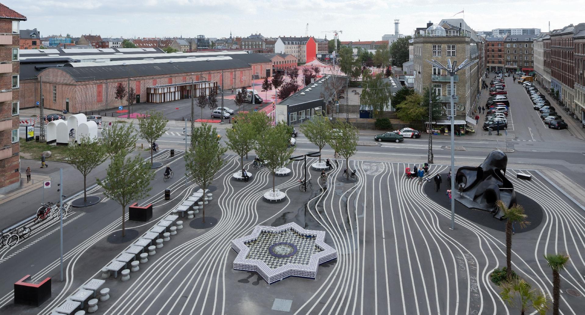 Den rekreative Superkilen, der har skabt mere liv på Ydre Nørrebro, er et af de projekter, BIG er udvalgt på. Foto: Iwan Bann