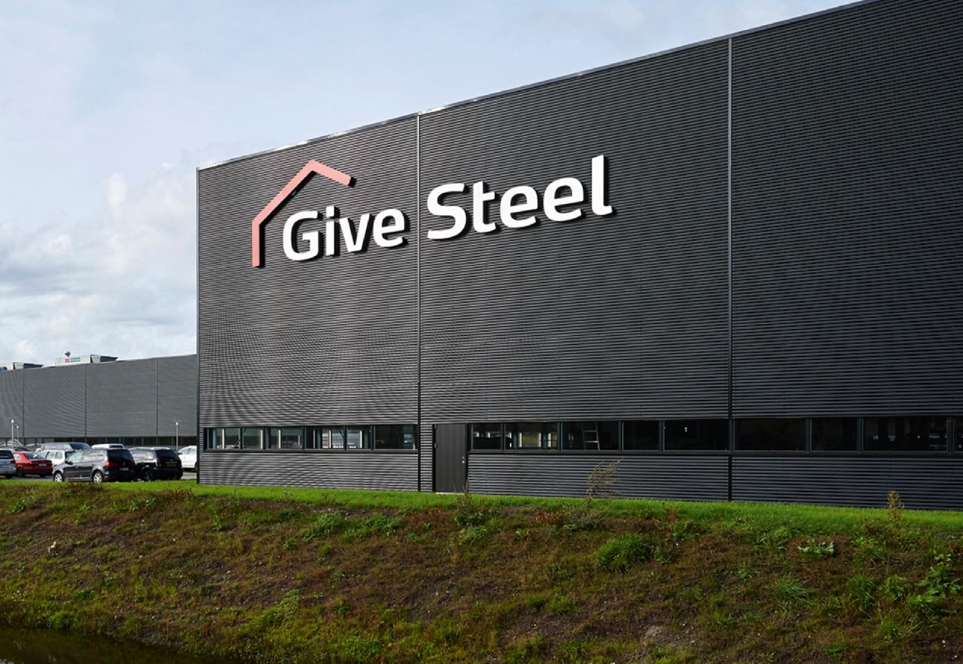 Uden offentlig støtte har Give Steel oprettet og finansieret erhvervsinitiativet Grow, der skal motivere flere virksomheder til at ansætte mennesker på kanten af arbejdsmarkedet. Virksomhedens egen sociale værdi af sociale ansættelser er steget fra 12,2 til 15,29 mio. kr.