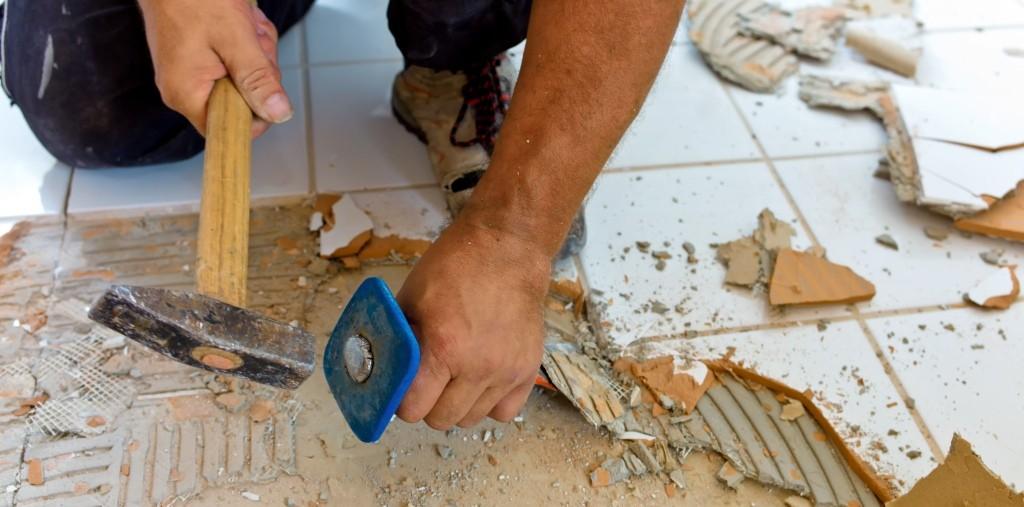 Dansk Håndværk er bekymret for, at ministerens beslutning vil betyde, at endnu flere udenlandske håndværkere vil tage til Danmark. Arkivfoto: Colourbox.