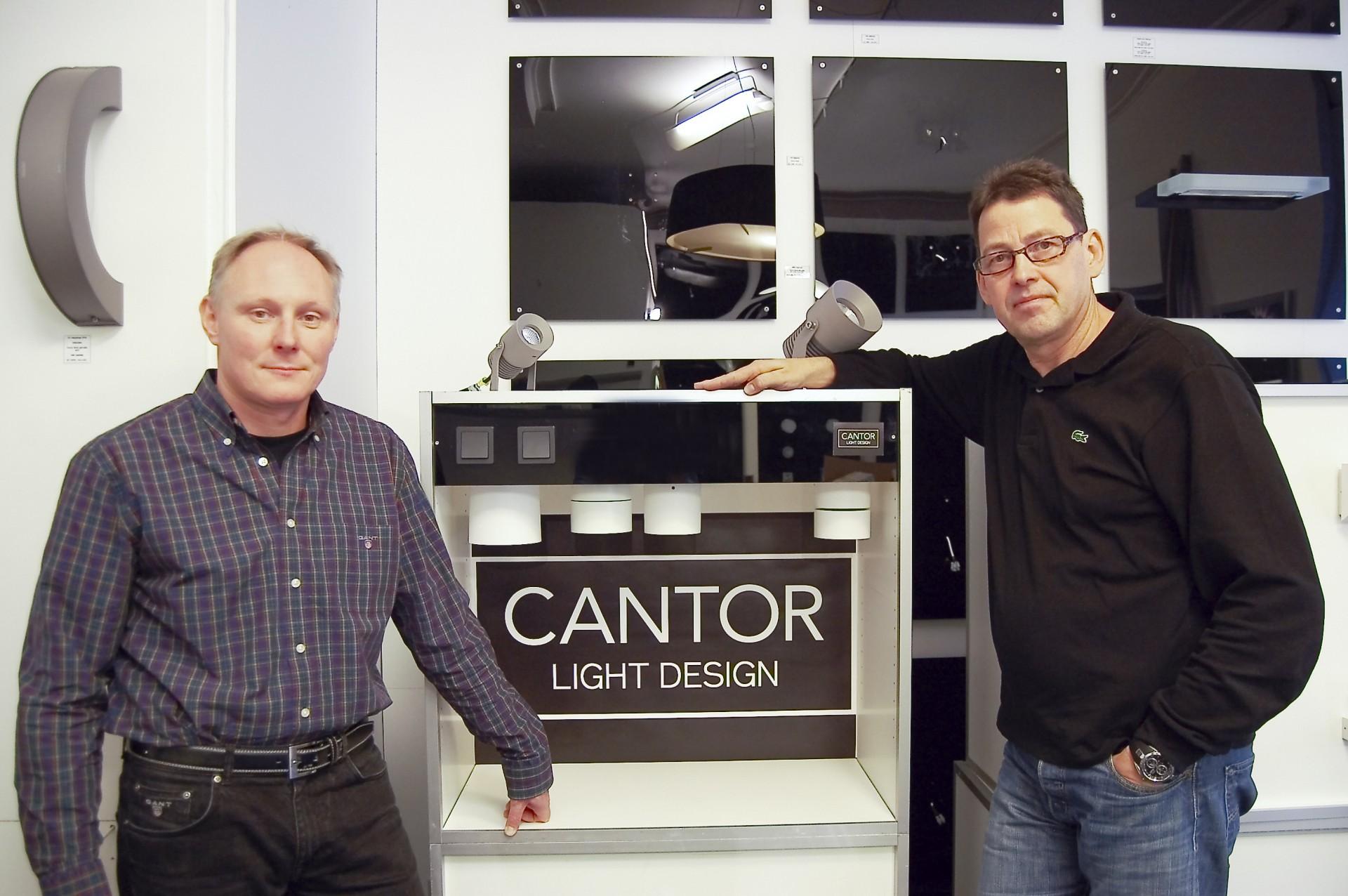 Søren Cantor (tv.) og Claus Harrison oplever et stort behov for at vælge rigtigt blandt de mange nye muligheder med LED. Foto: Lars Lorentsen.